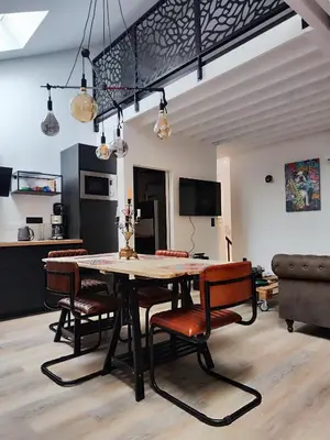 Cuisine ou kitchenette dans l'établissement Le Grenier