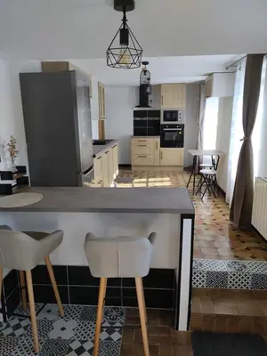 Cuisine ou kitchenette dans l'établissement les pti'colos