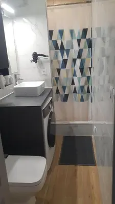 Salle de bains dans l'établissement Hamdan Suite