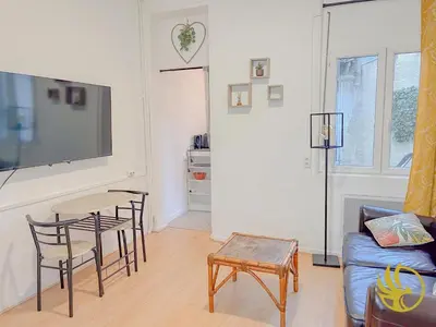 Télévision ou salle de divertissement dans l'établissement Le Spacieux, Gare et Centre, Idéal Pro