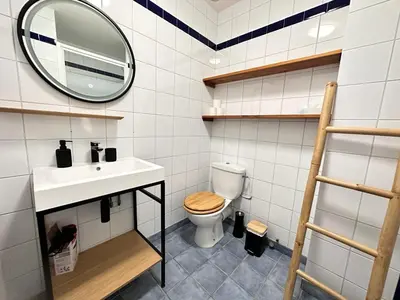 Salle de bains dans l'établissement Au nid du clos cocon a la campagne 10min de Reims