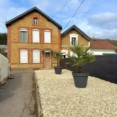 Maison Vrigne aux bois