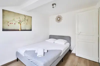 Un ou plusieurs lits dans un hébergement de l'établissement Le Petit Brossolette - T1 - 500m2 gare centre