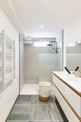 Salle de bains dans l'établissement Impasse verte