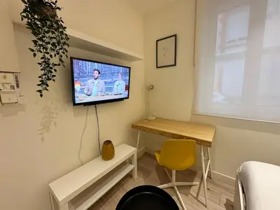 Télévision ou salle de divertissement dans l'établissement Duruy G studio proche piscine et patinoire