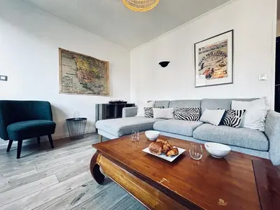 Coin salon dans l'établissement Une bulle en champagne T3 hyper centre avec balcon