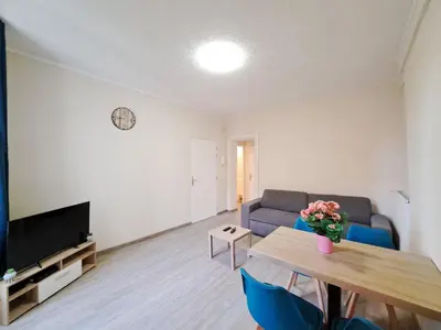 Télévision ou salle de divertissement dans l'établissement El Dorado - Proche du centre-ville