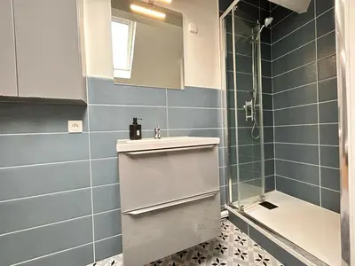 Salle de bains dans l'établissement Belin Cool terrasse et parking proche centre ville