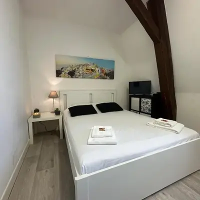 Calvaire charmant studio rénové proche gare
