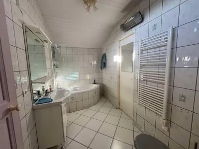 Salle de bains dans l'établissement Loft entre vignes et lac