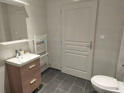 Salle de bains dans l'établissement Les gîtes de Pierre