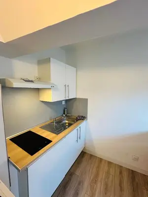 Cuisine ou kitchenette dans l'établissement Le studio du moulin