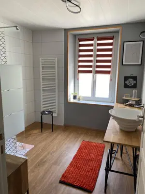 Cuisine ou kitchenette dans l'établissement Le Refuge