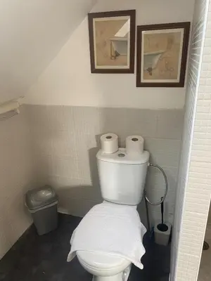 Salle de bains dans l'établissement Grand studio lumineux à 10 min de Compiègne