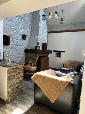 Télévision ou salle de divertissement dans l'établissement Gîte 3 chambres avec terrasse privée Calme & nature