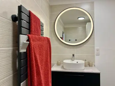 Salle de bains dans l'établissement L'Etoile-Appartement élégant au coeur d'Epernay, proche de l' avenue de Champagne