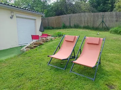 Jardin de l'établissement Logement entier Gîte du hérisson 4 personnes