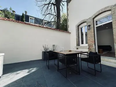 Balcon ou terrasse dans l'établissement 2 Lenoir T2 spacieux avec jacuzzi au centre-ville