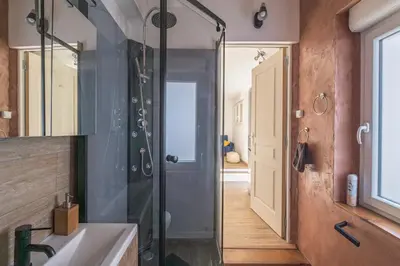 Salle de bains dans l'établissement Le Patio Champenois