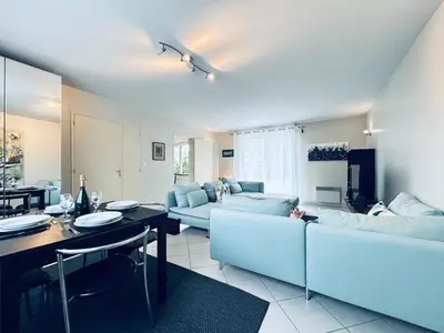 Coin salon dans l'établissement Le Gré d Argent grande maison au cœur des vignes