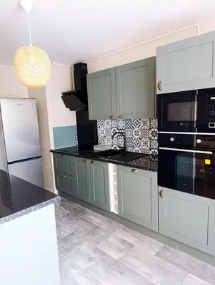 Cuisine ou kitchenette dans l'établissement Appartement 3 chambres à Sedan