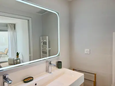Salle de bains dans l'établissement Patio Signature - Cœur de Reims