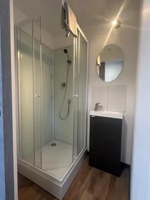Salle de bains dans l'établissement California