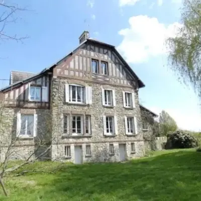Peaceful countryside retreat - full of character