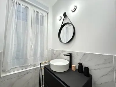 Salle de bains dans l'établissement Laon Magnifique T3 à deux pas du centre-ville