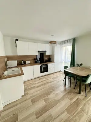 Cuisine ou kitchenette dans l'établissement Bienvenue Chez Annabelle - Meaux