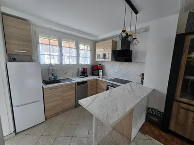 Cuisine ou kitchenette dans l'établissement Les Broutays