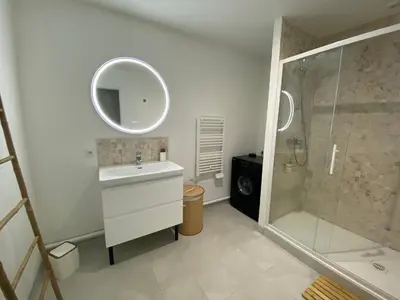 Salle de bains dans l'établissement Les Gites de Saint Thierry