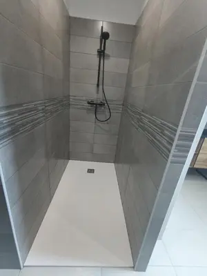 Salle de bains dans l'établissement Gîte le Cubry