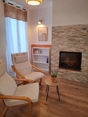 Coin salon dans l'établissement La petite broussaille
