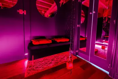 Un ou plusieurs lits dans un hébergement de l'établissement Narcissia Détente - Balneo - Secret Room