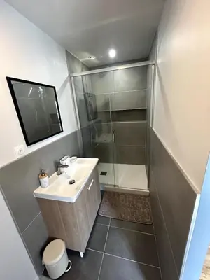 Salle de bains dans l'établissement T2 neuf proche gare et centre ville de Reims