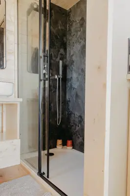 Salle de bains dans l'établissement Le Refuge Des Hauteurs