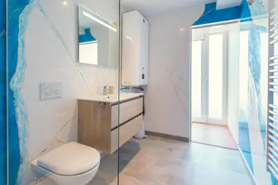 Salle de bains dans l'établissement La simplicité, climatisé avec entrée autonome