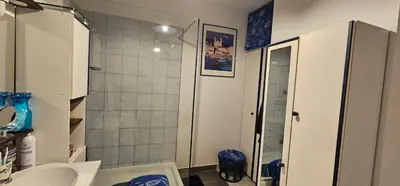 Salle de bains dans l'établissement Maison au 55