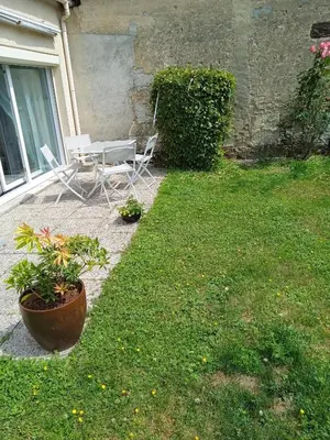 Jardin de l'établissement Maison au 55