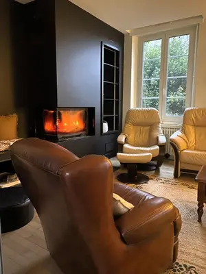 Coin salon dans l'établissement Le Clos des Fontenis 15p Spa Famille Nature