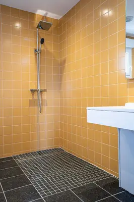 Salle de bains dans l'établissement Gite à la ferme, authentique & accessible PMR