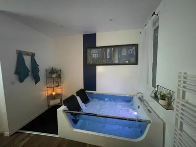 Plan de l'établissement La Bulle Bleue Jacuzzi