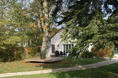 Jardin de l'établissement Gîte Nature en Champagne entre Reims et Epernay