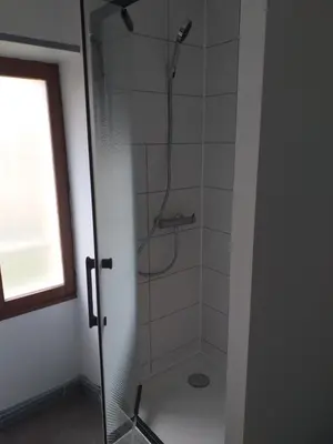 Salle de bains dans l'établissement Tres bel appartement face au Chateau 2 ch 4 pers - BAUDELAIRE