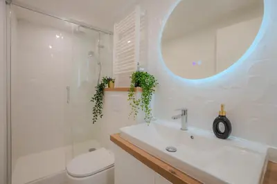 Salle de bains dans l'établissement Le Chativesle - Centre - Erlon
