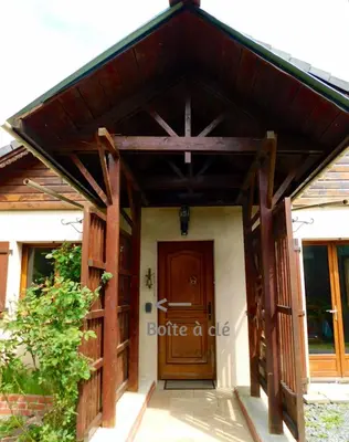 Façade ou entrée de l'établissement A l'orée des bois