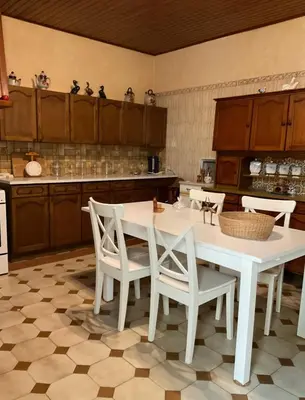 Cuisine ou kitchenette dans l'établissement Le Clos Riga