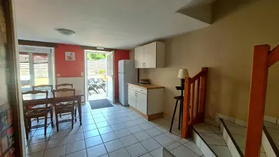 Cuisine ou kitchenette dans l'établissement Gîte LE LOUP