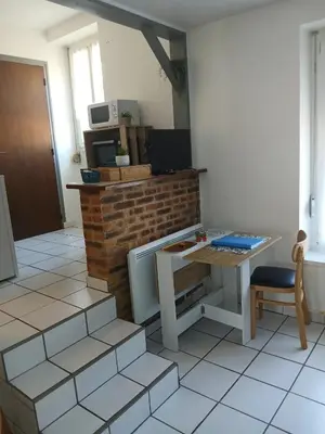 Cuisine ou kitchenette dans l'établissement Studio cosy à Sedan avec jardin clôturé de 22 m²